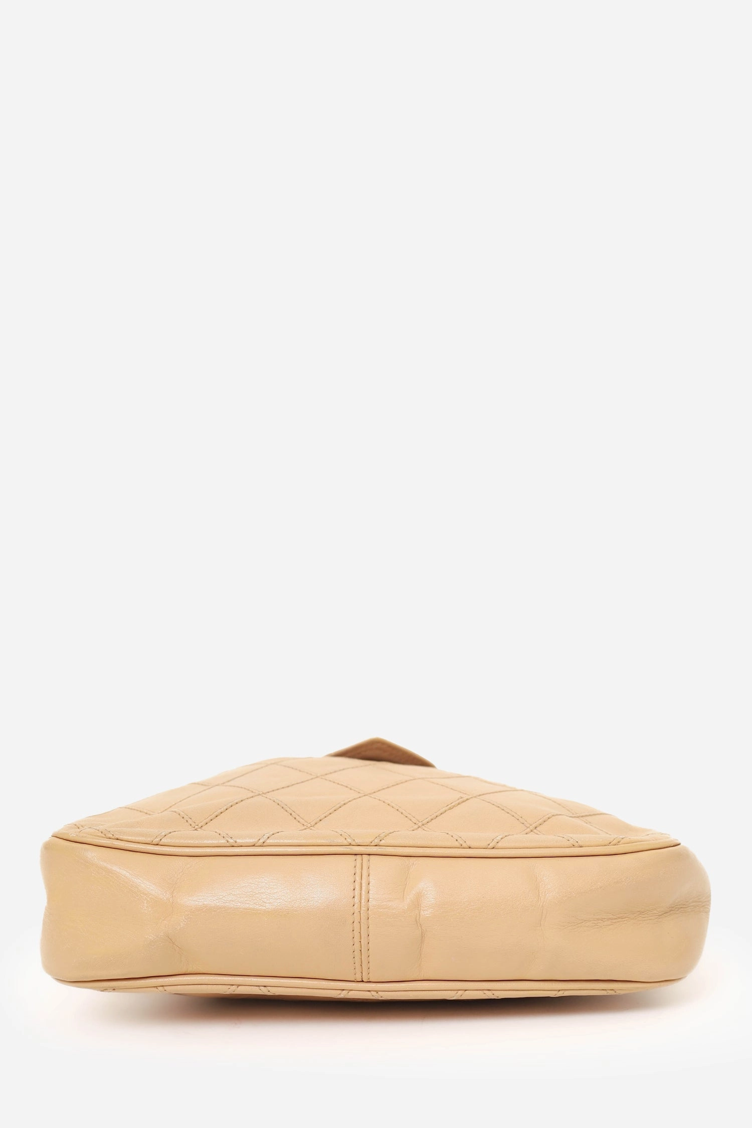 Pre-Loved Chanel 1986-88 Beige Quilted Lambskin CC Hobo Shoulder Bag with Pouch