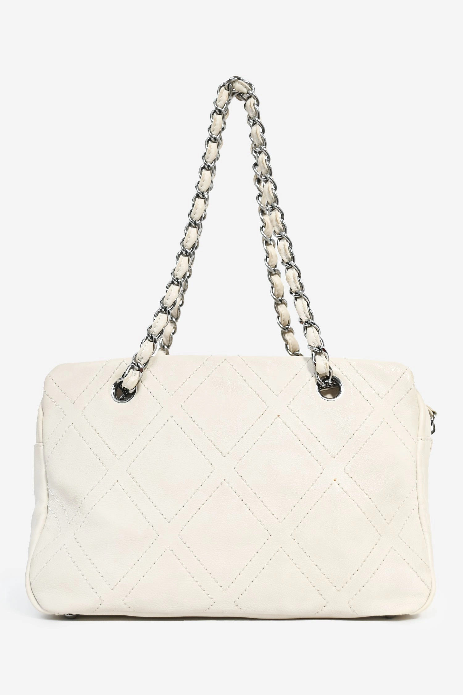 Pre-Loved Chanel 2005 Off-White Calfskin Diamond Stitch Shoulder Bag