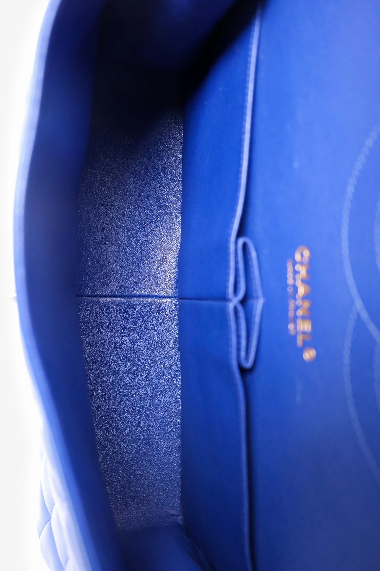 Pre-Loved Chanel 2013-14 Royal Blue Quilted Lambskin Jumbo Classic Double Flap Bag