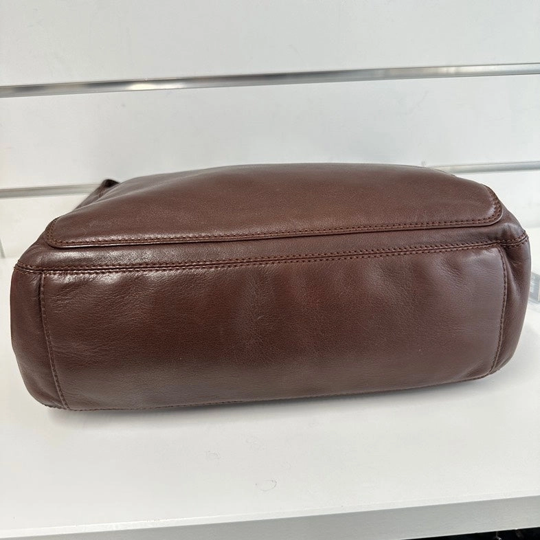 Pre-loved Chanel Crossbody Bag 2757 in Brown Leather