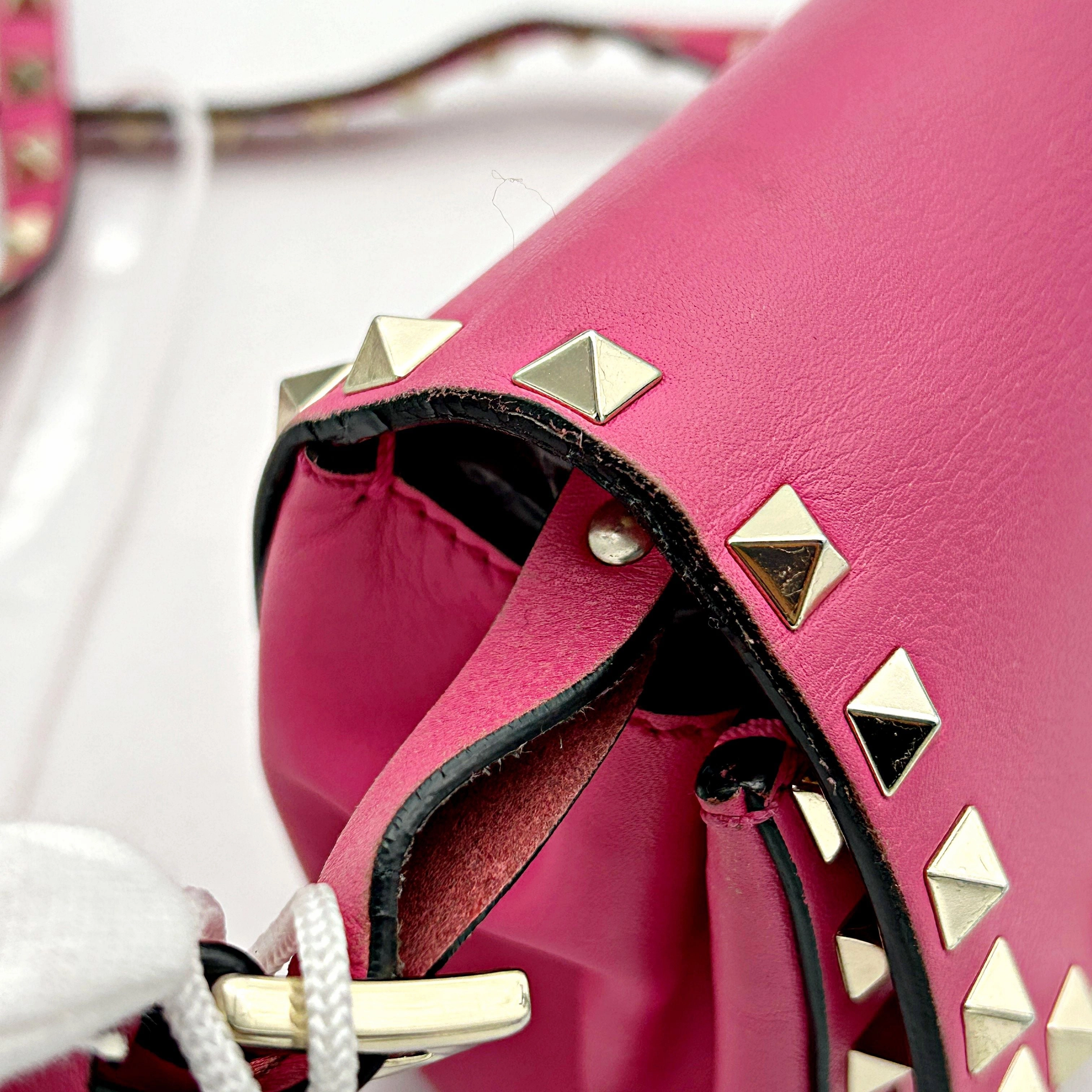 Pre- VALENTINO GARAVANI Vitello Mini Rockstud Flap Saddle Crossbody Bag Fuxia  LA9979