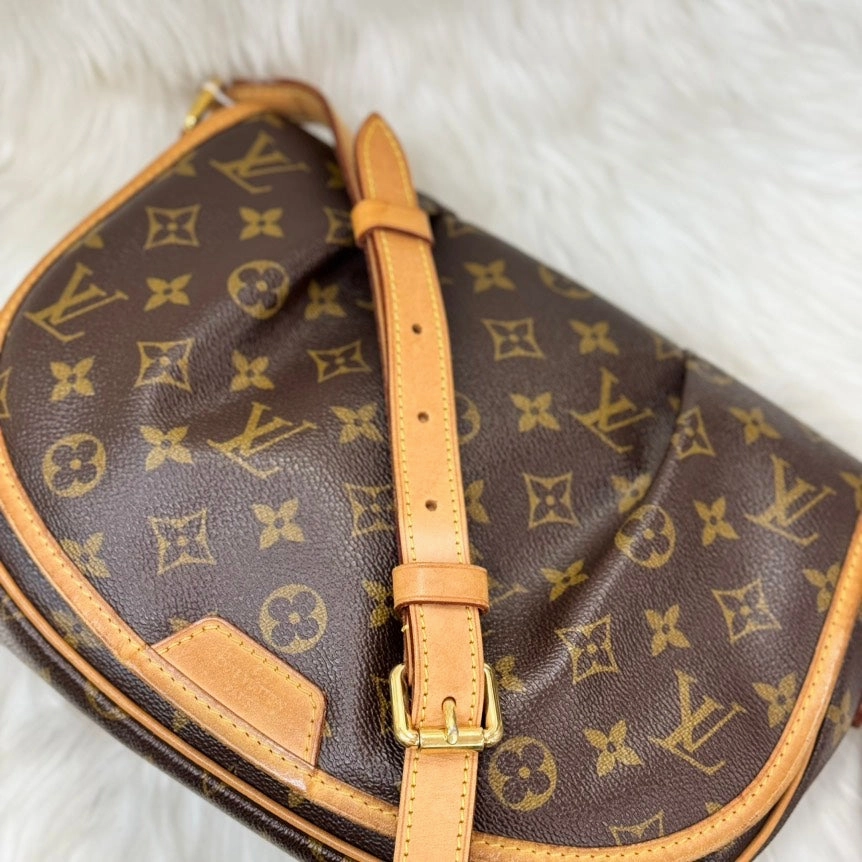 Preloved - Louis Vuitton Monogram Menilmontant PM Brown Leather Crossbody Bag