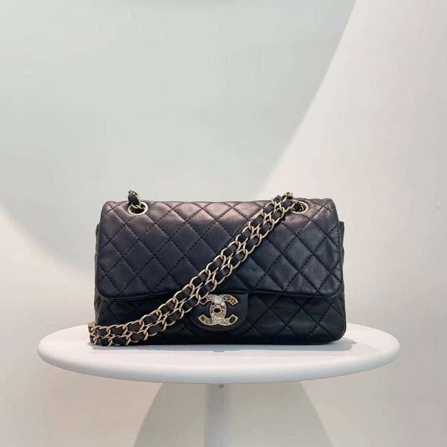 Preloved Chanel Classic Flap Black Quilted Leather Shoulder Bag