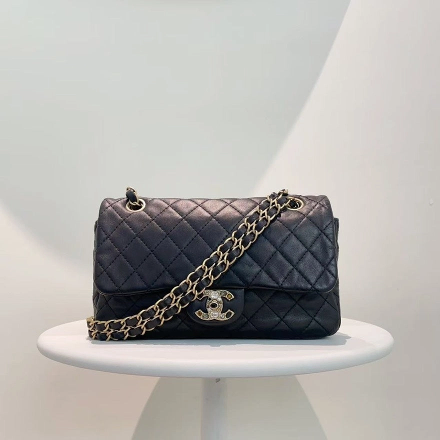 Preloved Chanel Classic Flap Black Quilted Leather Shoulder Bag