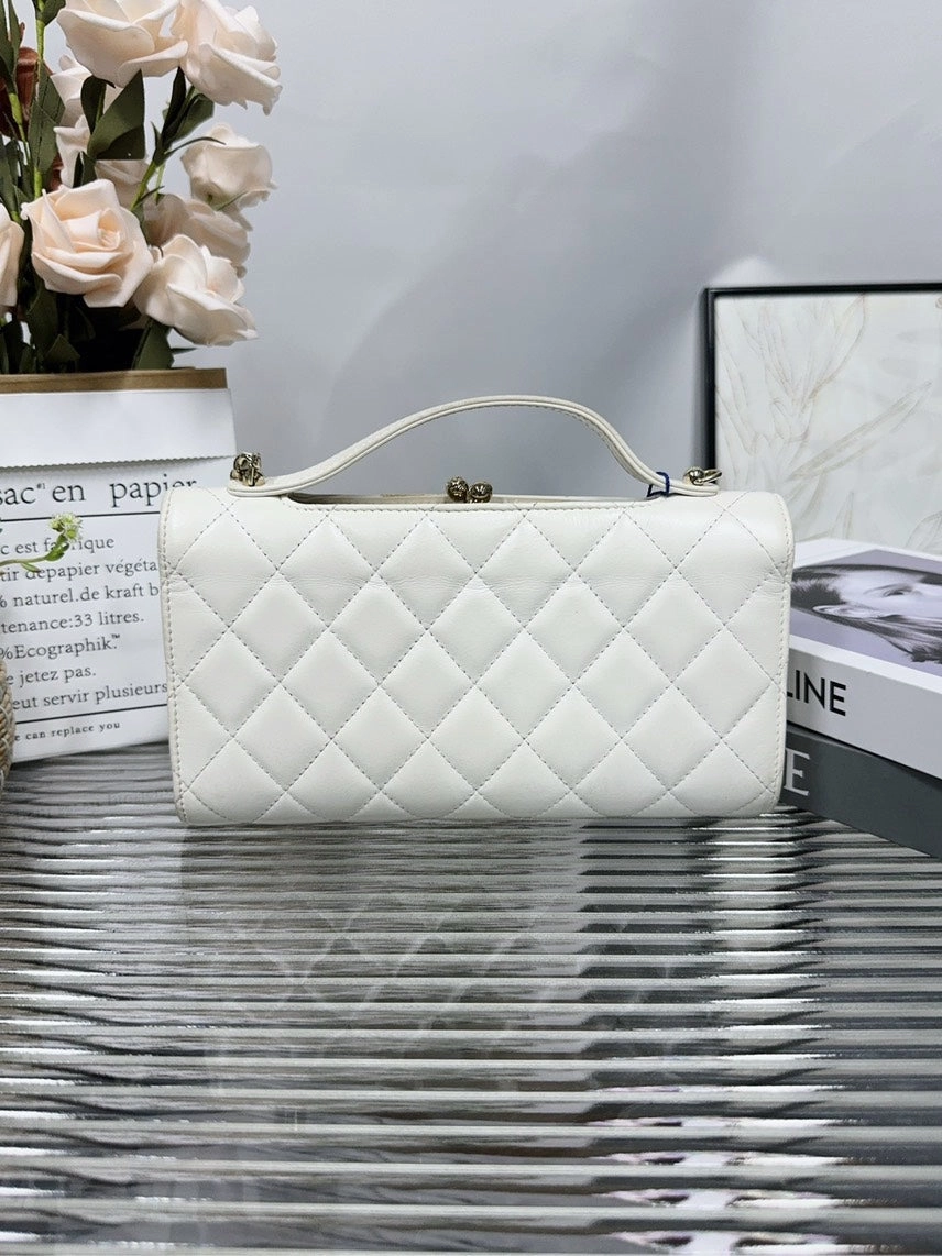 Preloved Chanel HFY Quilted White Leather Shoulder Bag