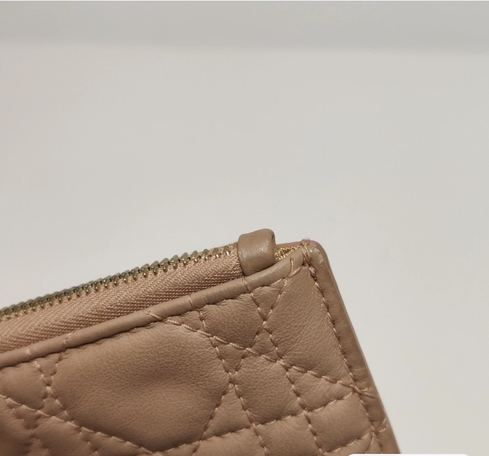 Preloved Dior Crossbody cowhide bag beige 11cm*20cm*1cm 250217781067249