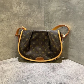 Preloved Louis Vuitton vintage crossbody bag