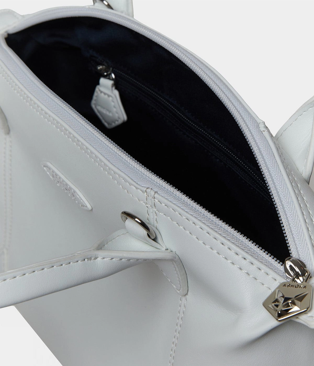 Pretty Apple Skin Vegan Leather Shoulder Bag | White