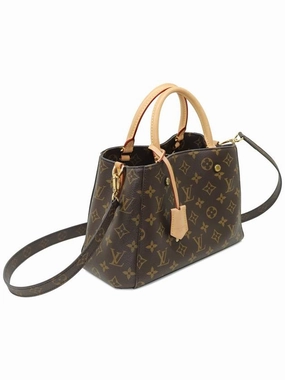 Really clean 97 out of 100 Montaigne BB shoulder bag condition A