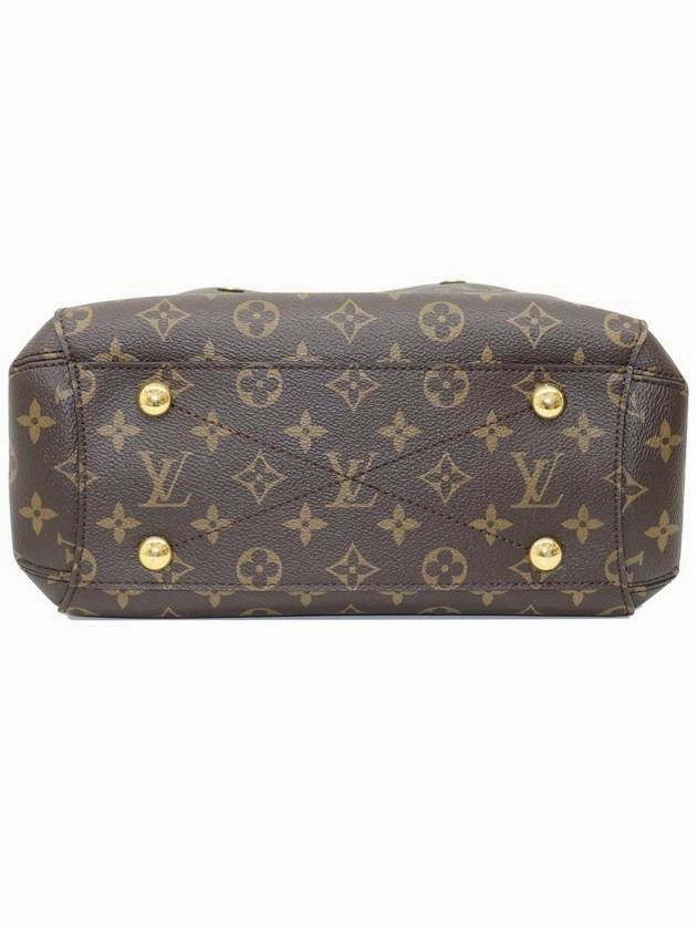 Really clean 97 out of 100 Montaigne BB shoulder bag condition A