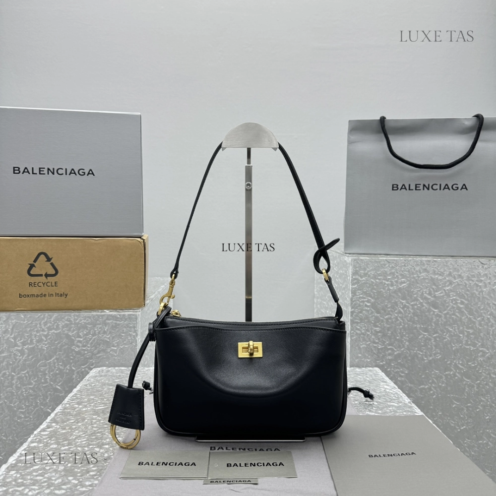 Rodeo Sling Pochette In Black Leather Shoulder Bag for Women