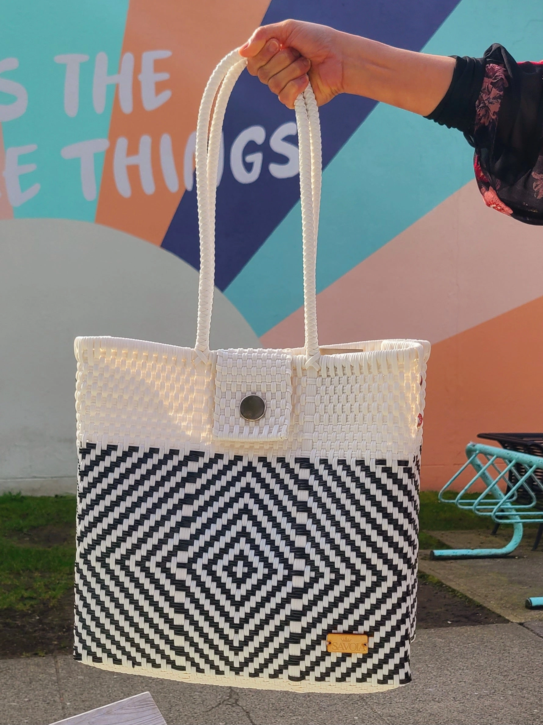 Rojeen Recyled Black/White Geo Tote