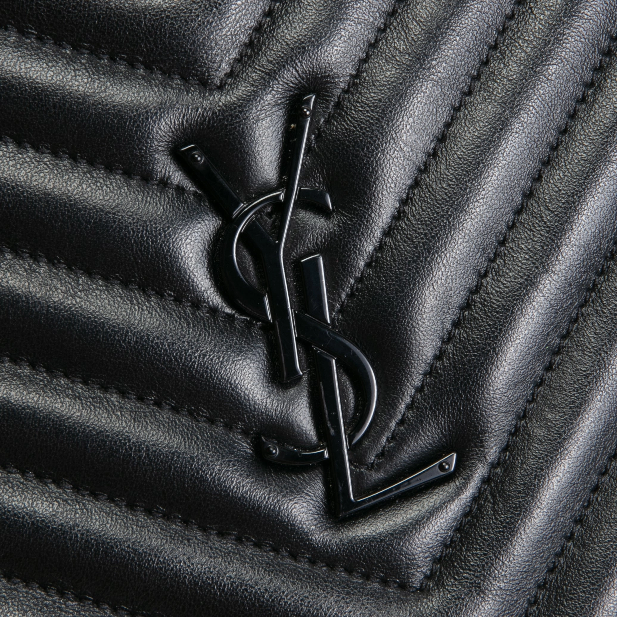 SAINT LAURENT Matelasse Chevron Round Vinyle Bag- Black