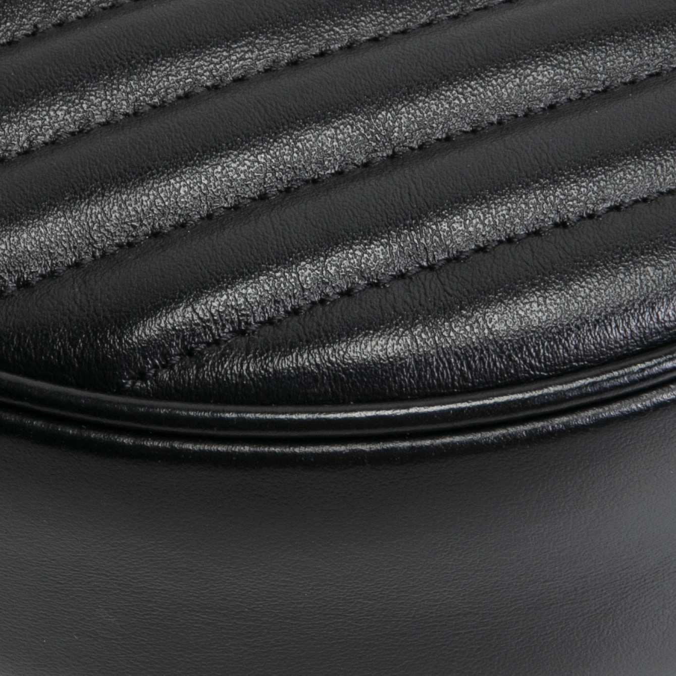 SAINT LAURENT Matelasse Chevron Round Vinyle Bag- Black