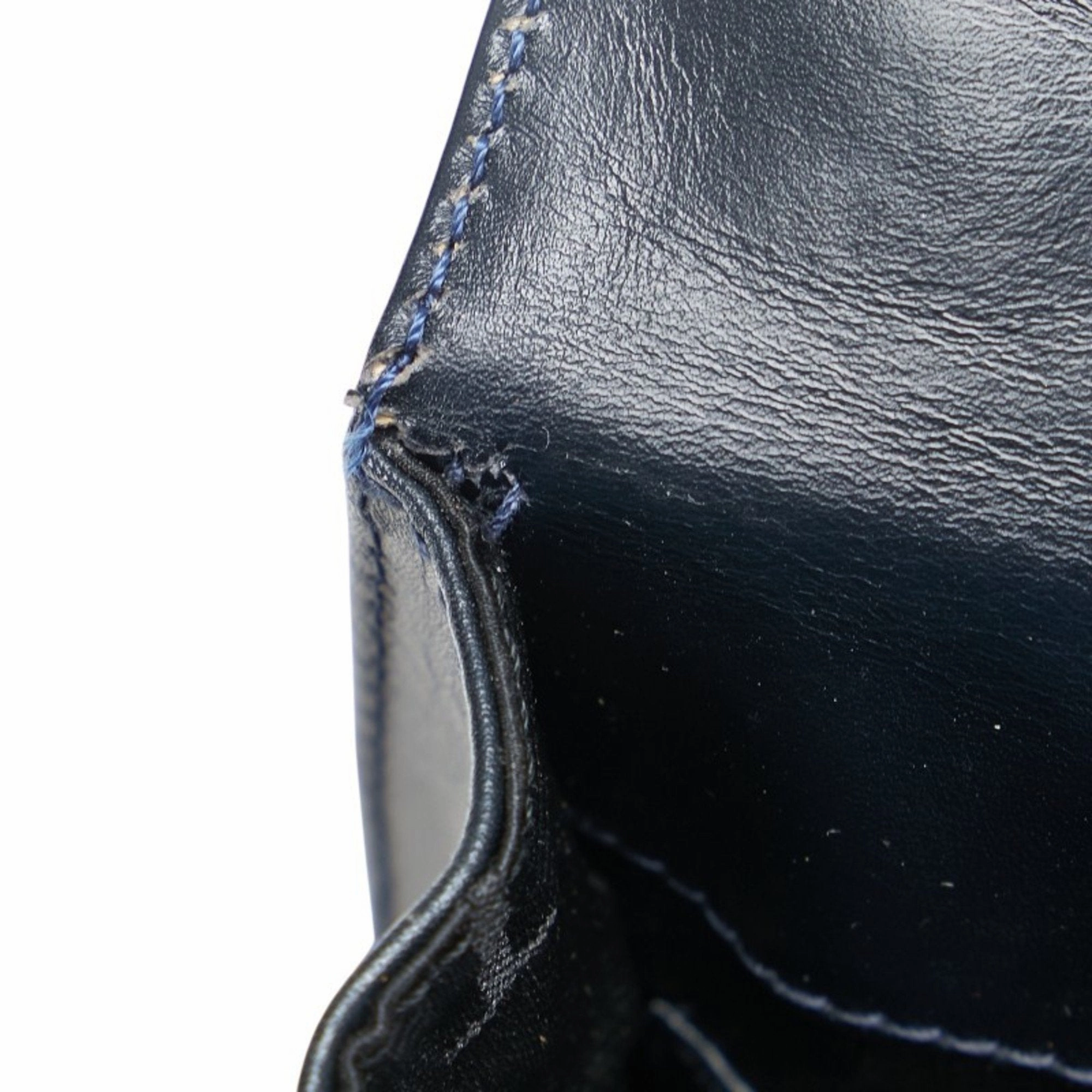 Salvatore Ferragamo Gancini Leather Shoulder Bag (Pre-Owned)