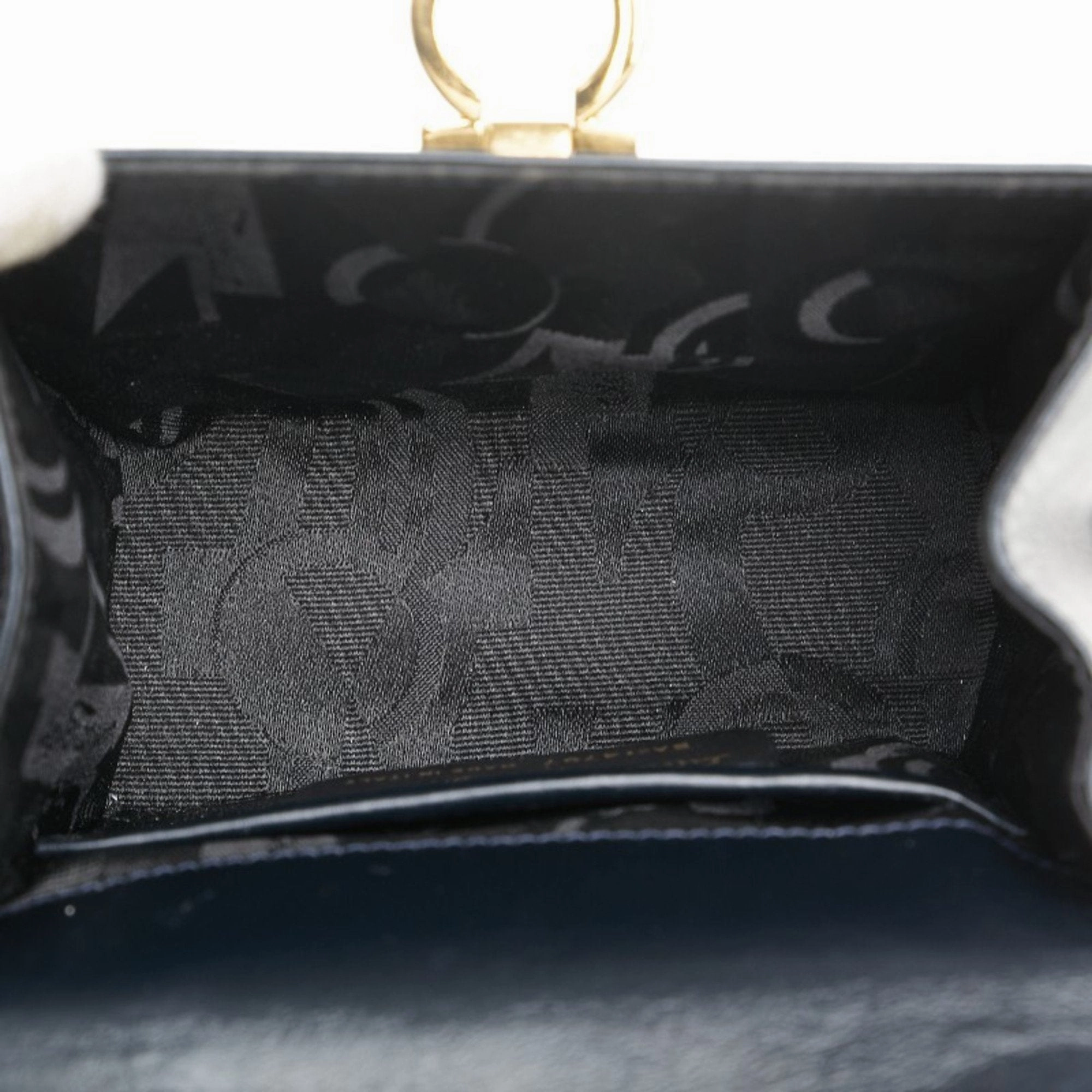 Salvatore Ferragamo Gancini Leather Shoulder Bag (Pre-Owned)