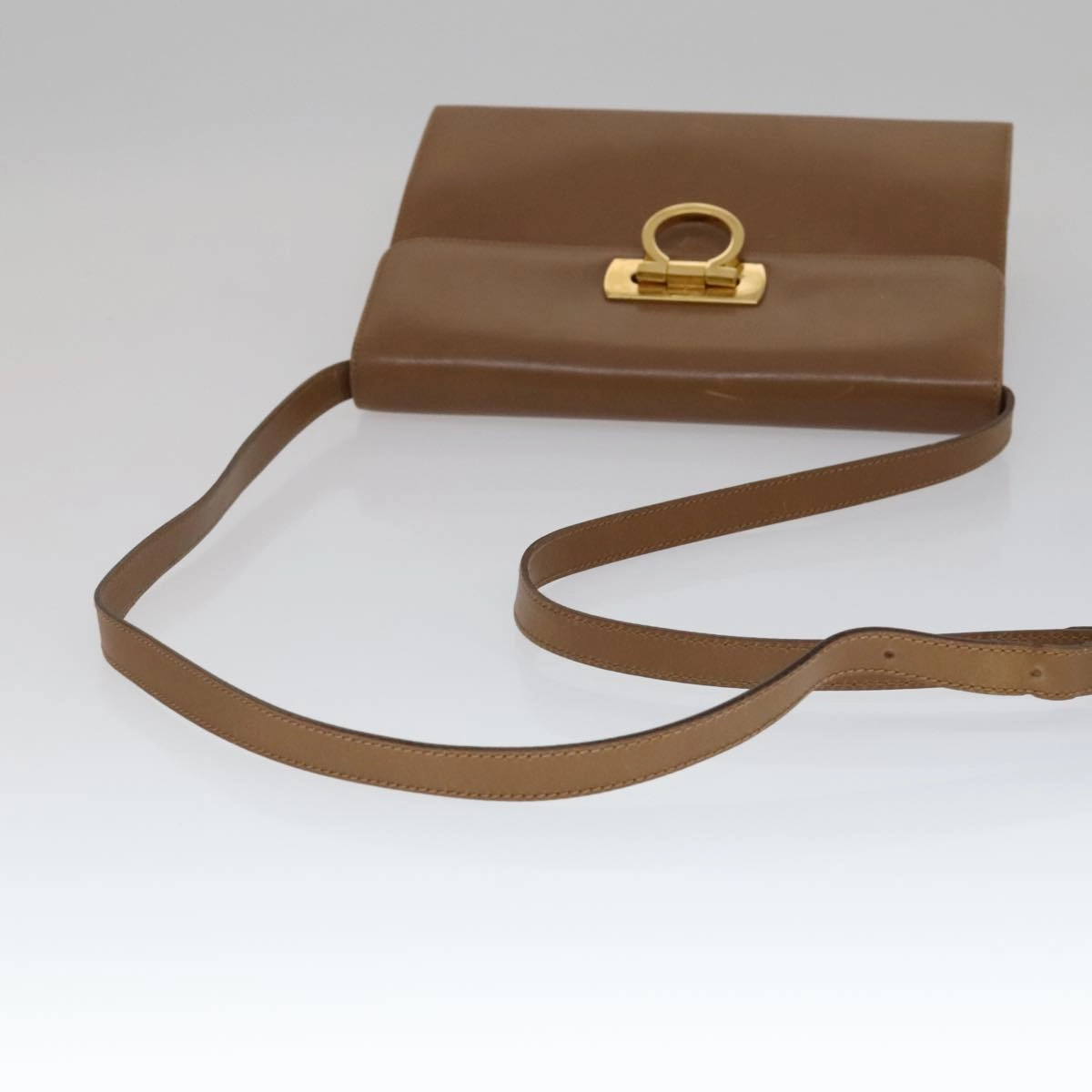Salvatore Ferragamo Gancini Leather Shoulder Bag (Pre-Owned)