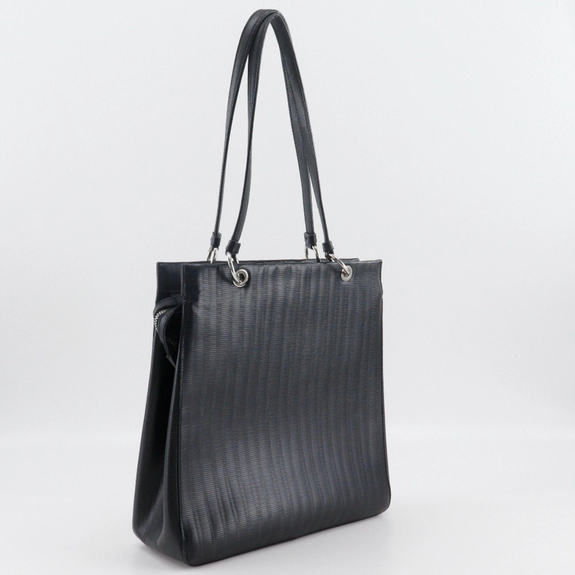 Salvatore Ferragamo Gancini Leather Shoulder Bag (Pre-Owned)