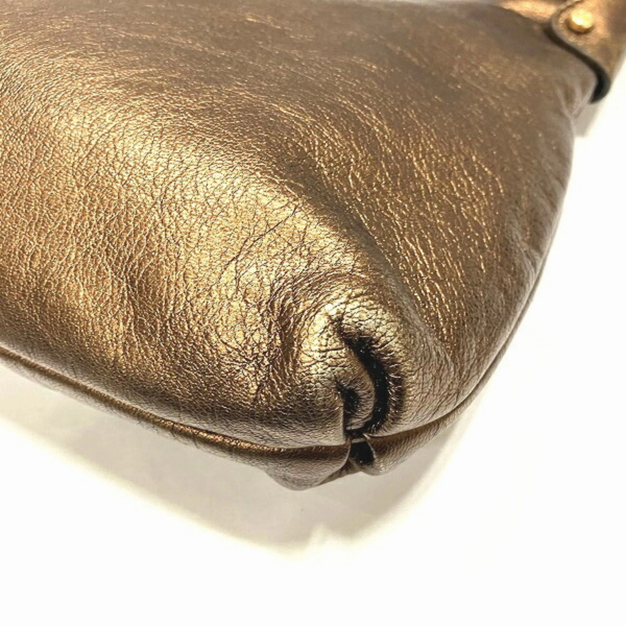 Salvatore Ferragamo gold Leather Shoulder Bag (Pre-Owned)