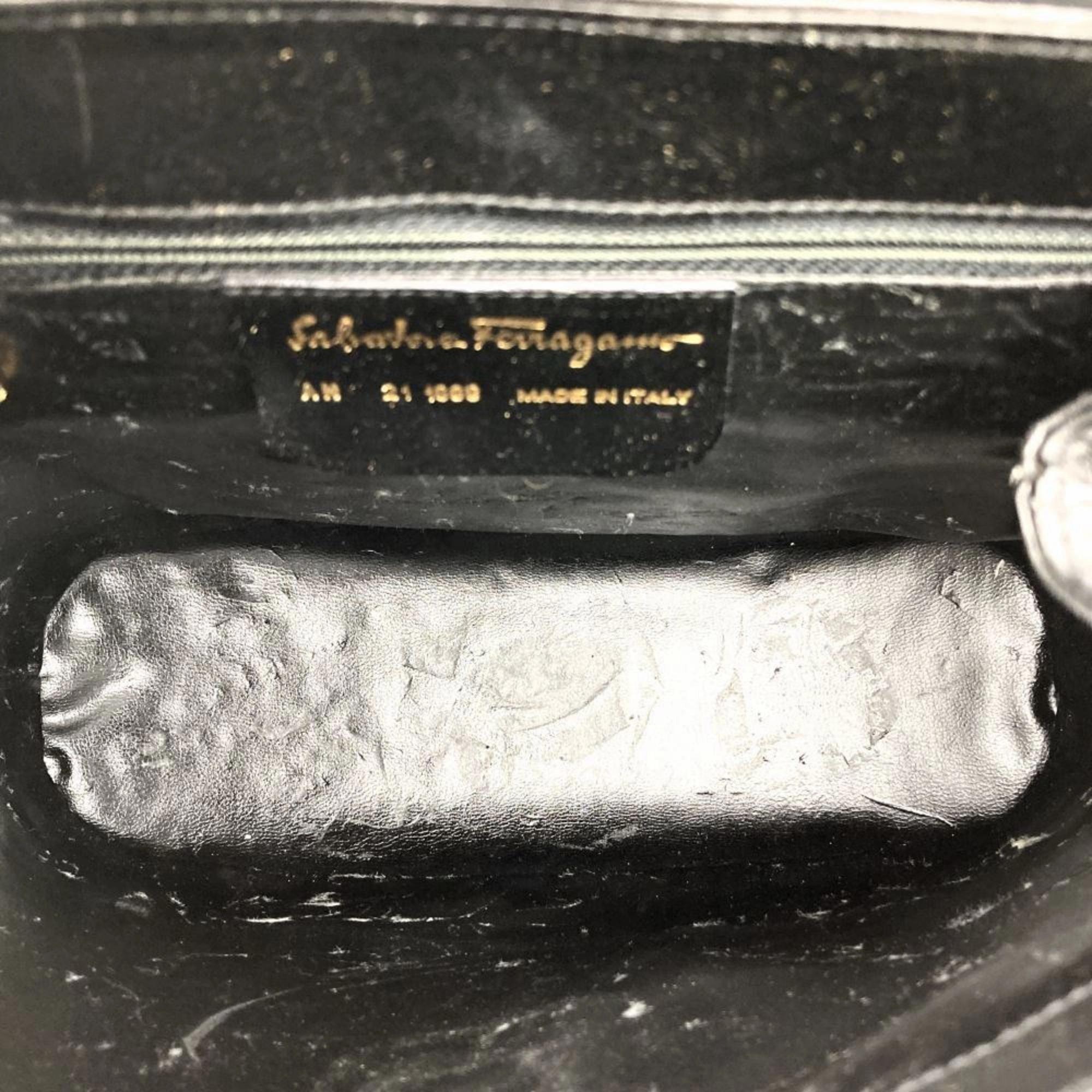 Salvatore Ferragamo  Leather Handbag (Pre-Owned)