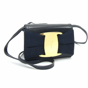 Salvatore Ferragamo Leather Pochette Shoulder Bag (Pre-Owned)