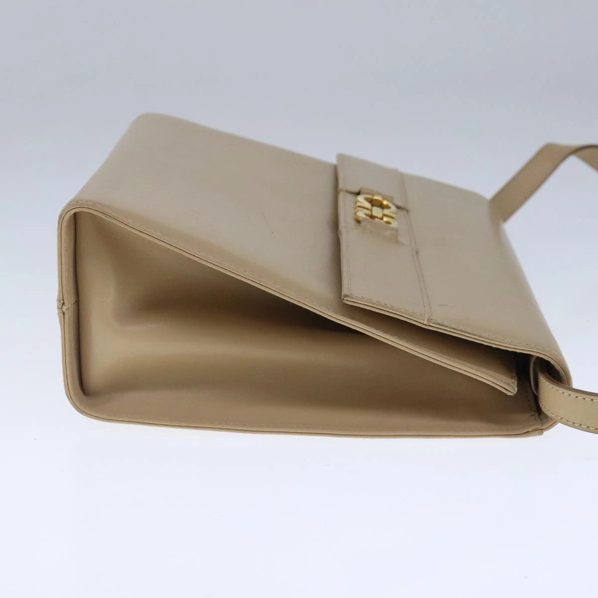 Salvatore Ferragamo  Leather Shoulder Bag (Pre-Owned)