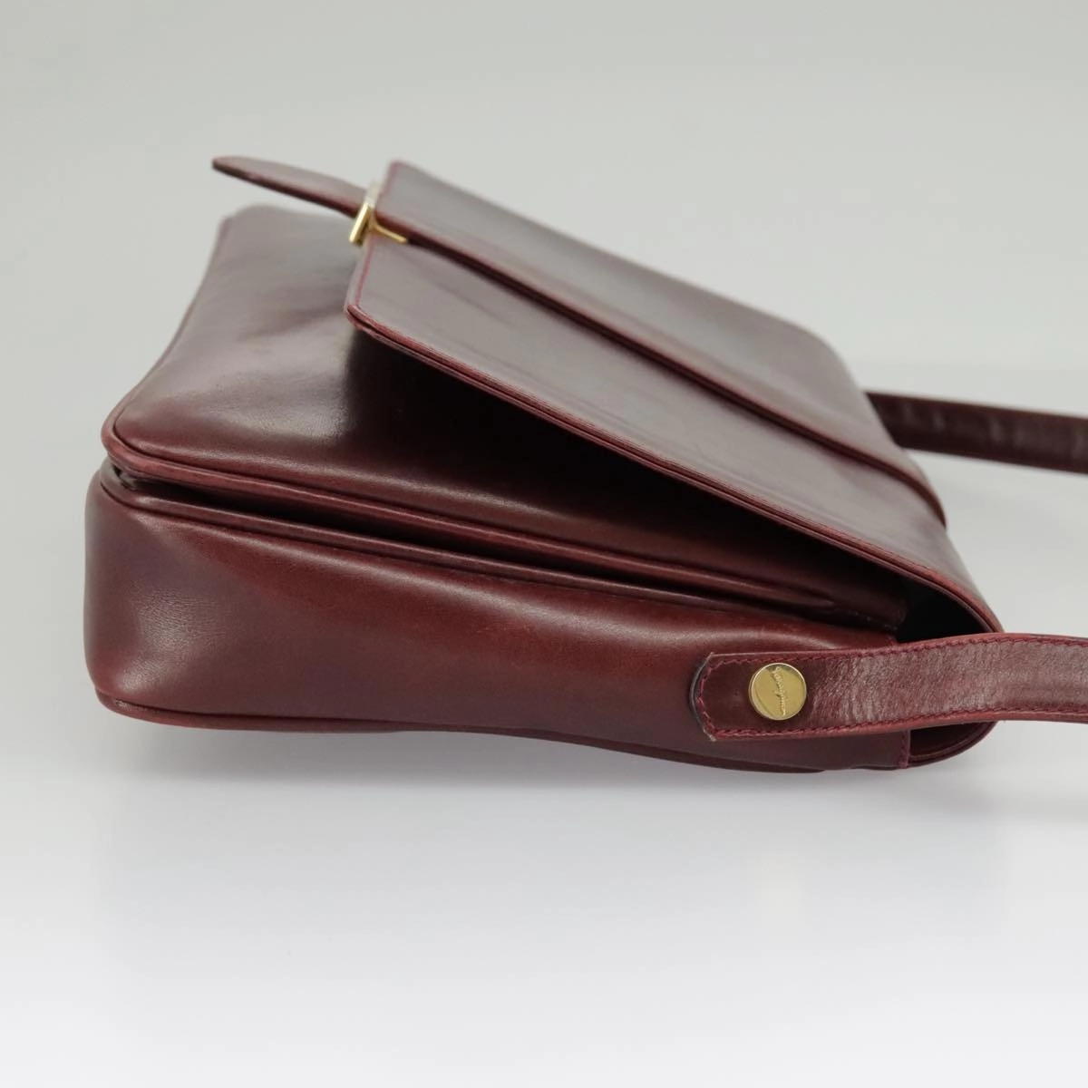 Salvatore Ferragamo  Leather Shoulder Bag (Pre-Owned)