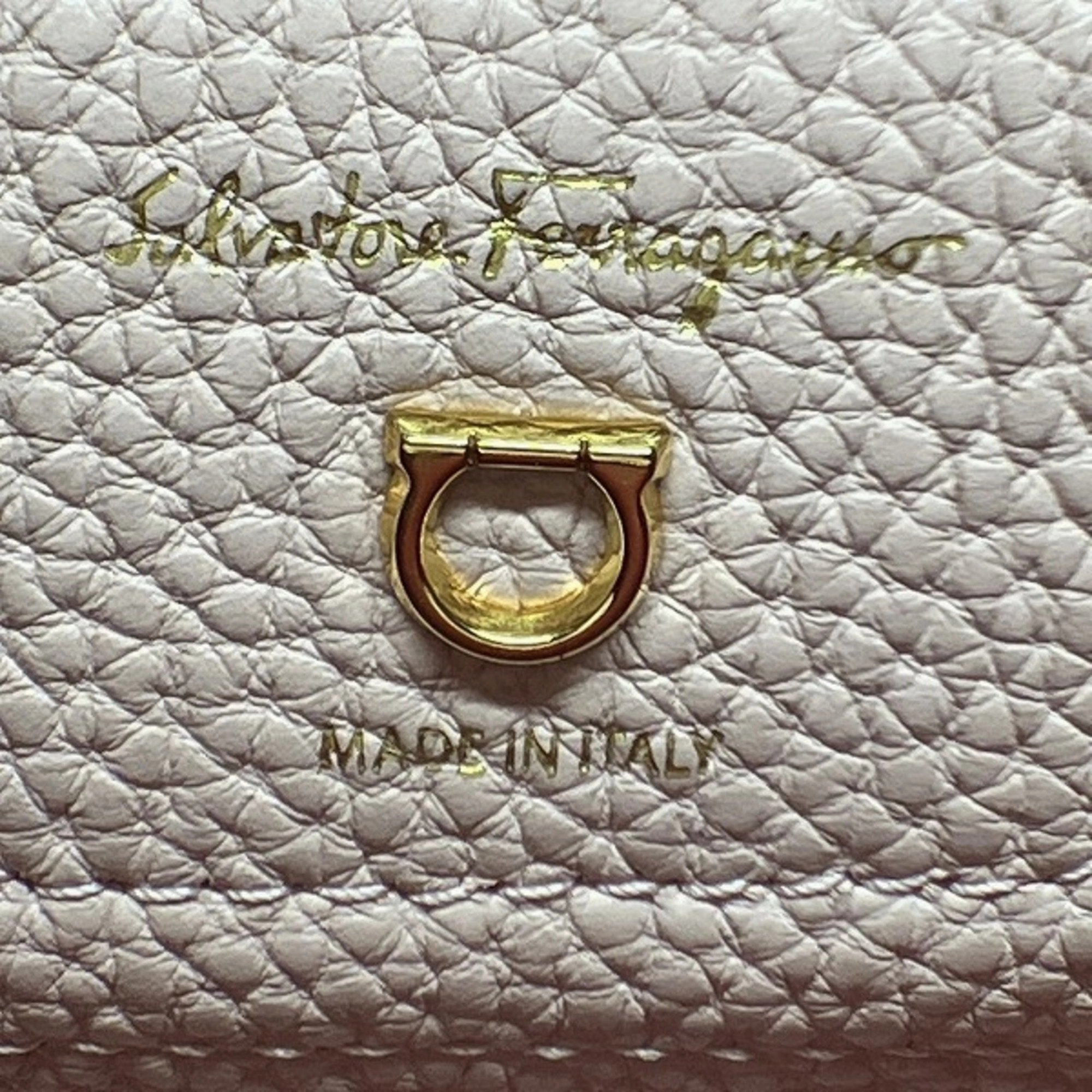 Salvatore Ferragamo pink  Color Leather Handbag Shoulder Bag (Pre-Owned)