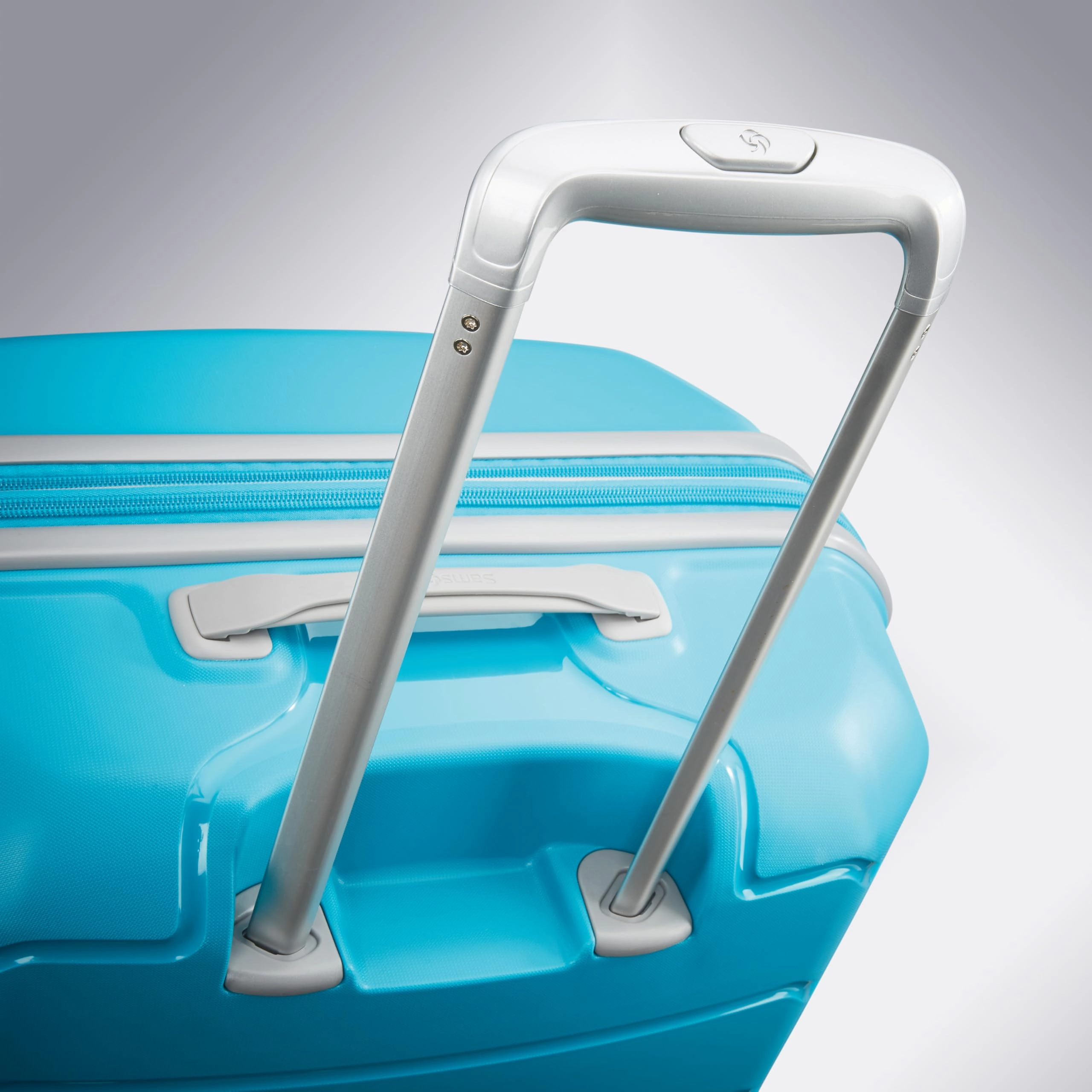 Samsonite Freeform 21" 4-Wheel Carry-On Luggage