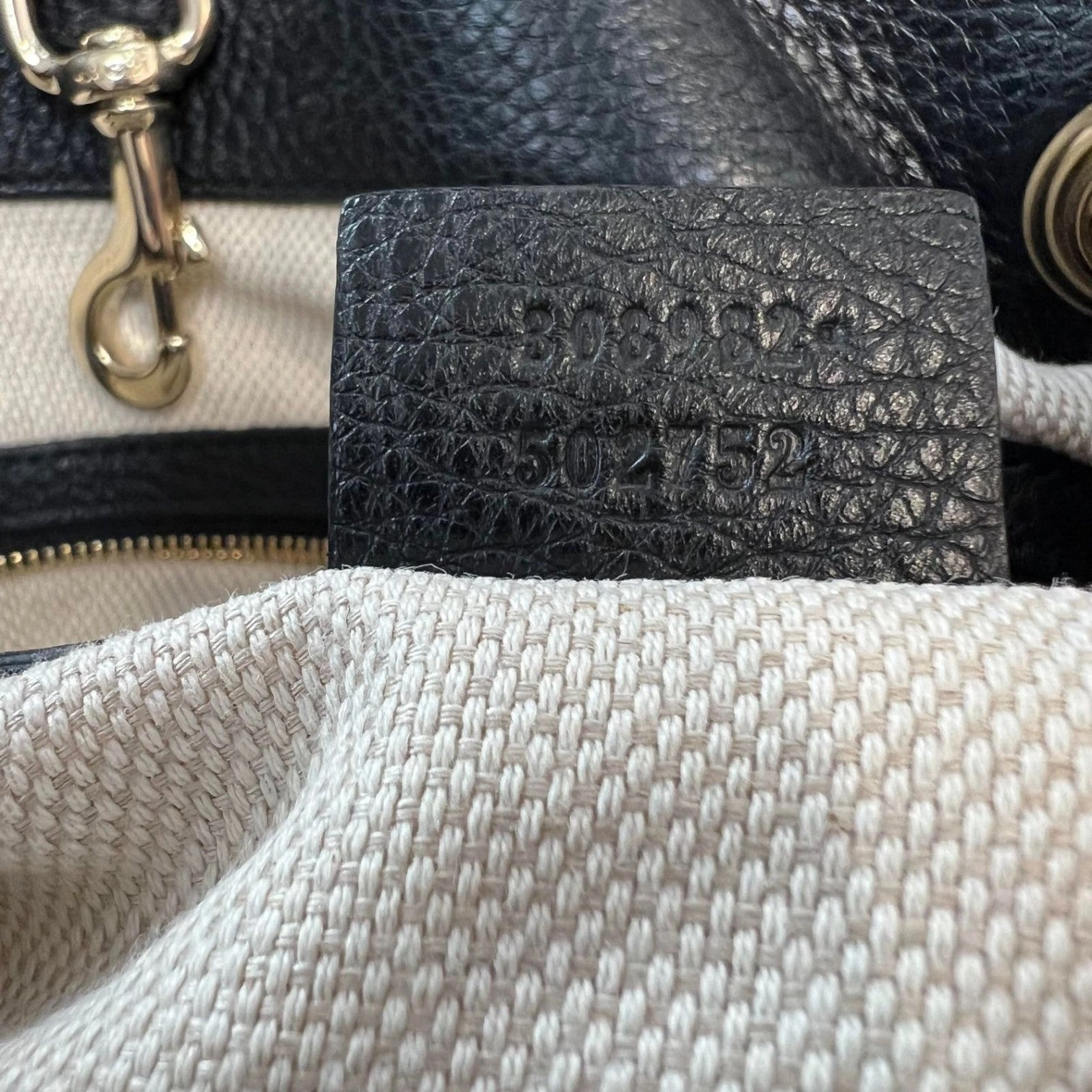 Soho Chain Shoulder Medium Pebbled Calfskin Black GHW