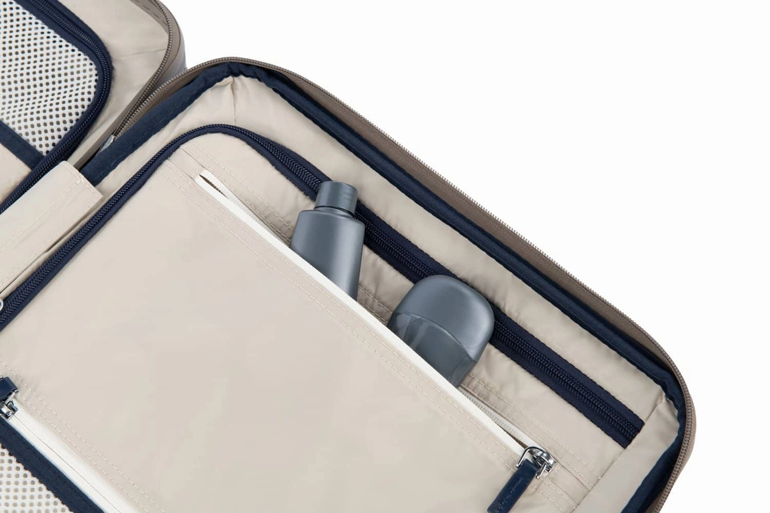 Travelpro Platinum Elite Carry-on Expandable Hardside Spinner Luggage