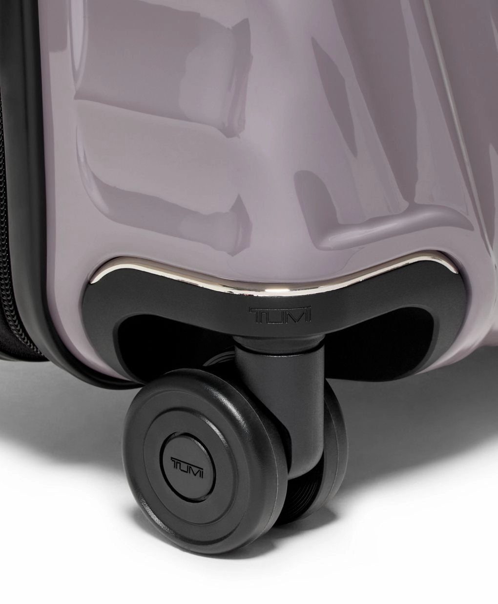 Tumi 19 Degree Continental Expandable 4 Wheeled Carry-On