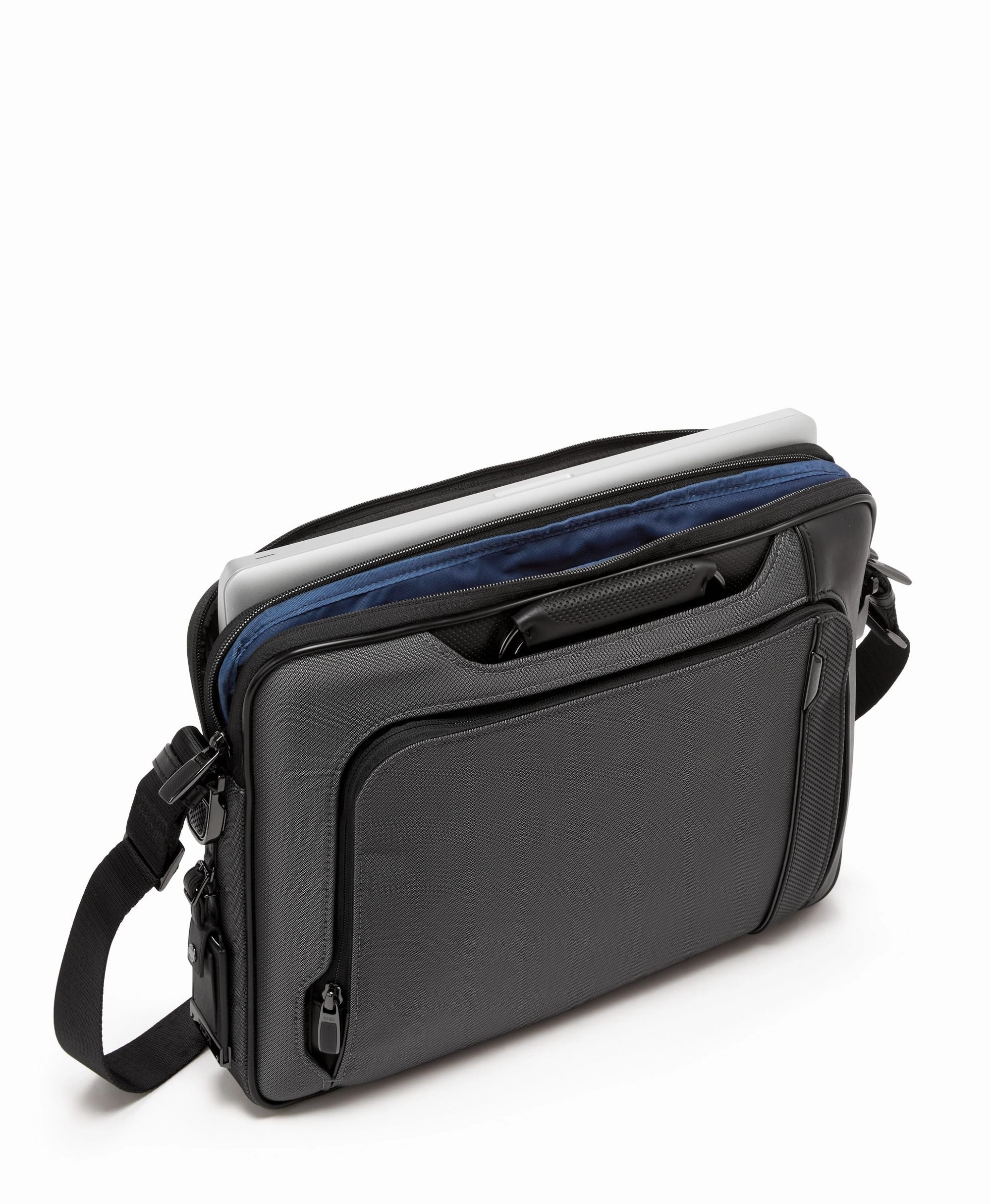Tumi Arriv Hannover Slim Brief