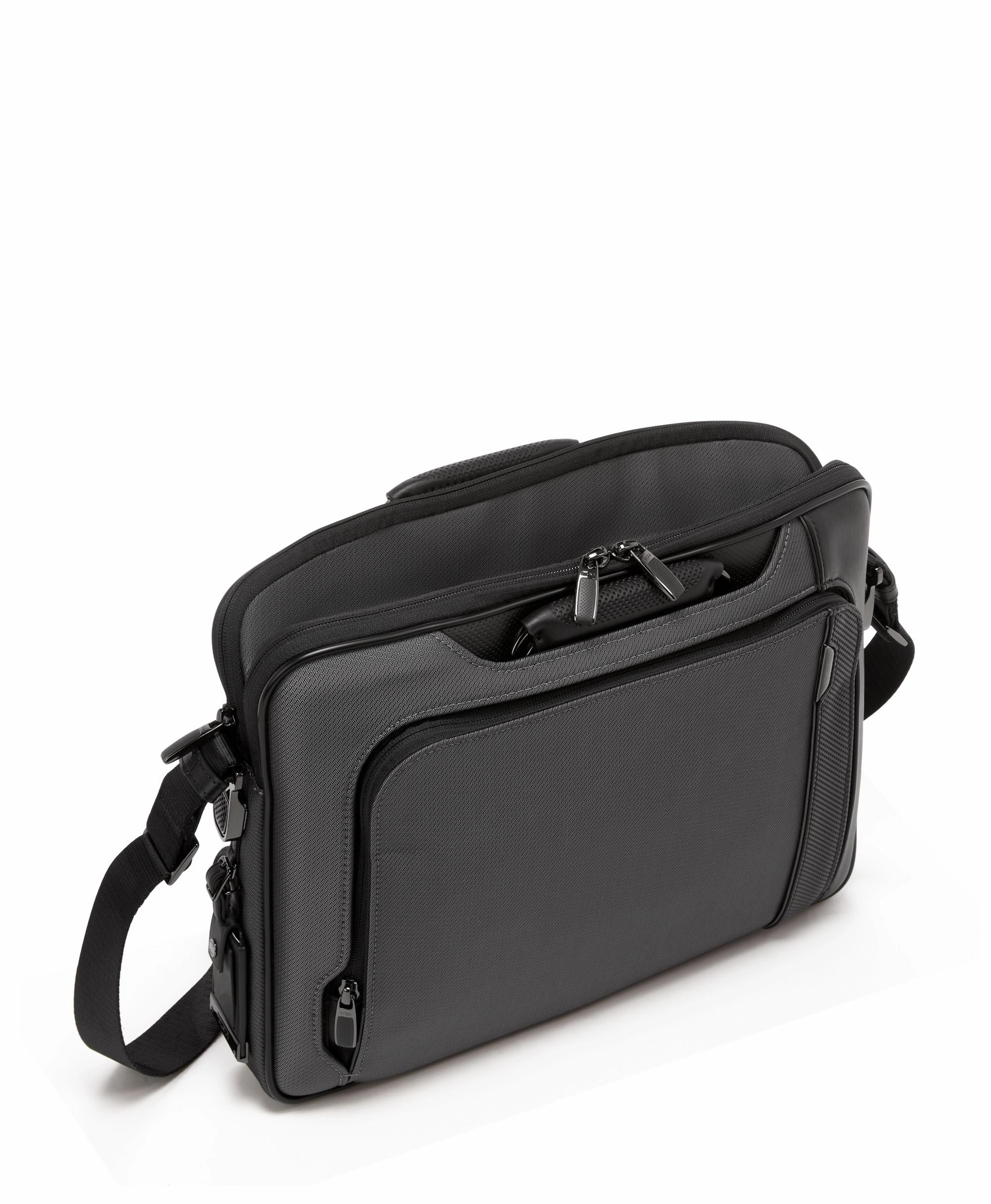 Tumi Arriv Hannover Slim Brief