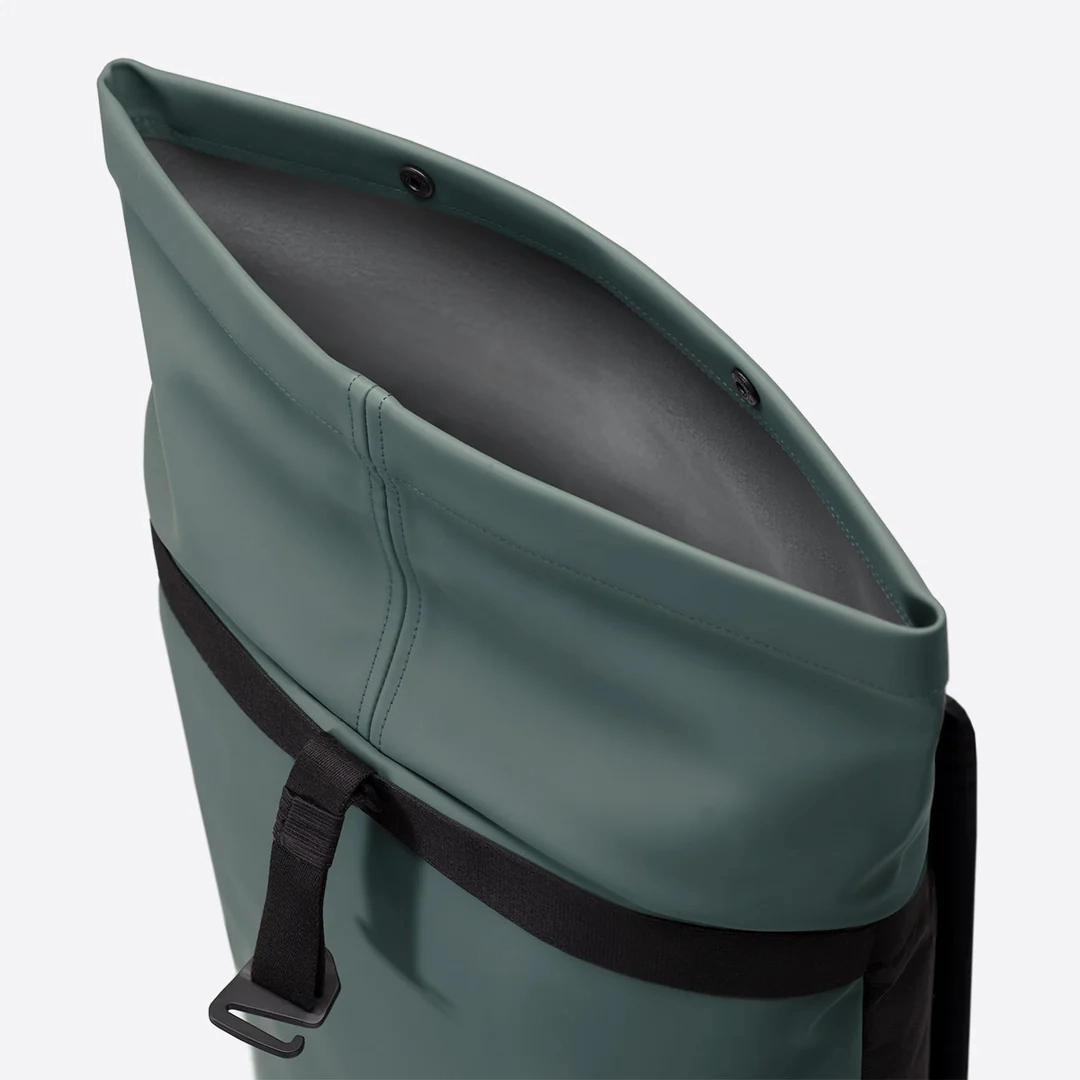 Ucon Acrobatics Vito Medium Backpack