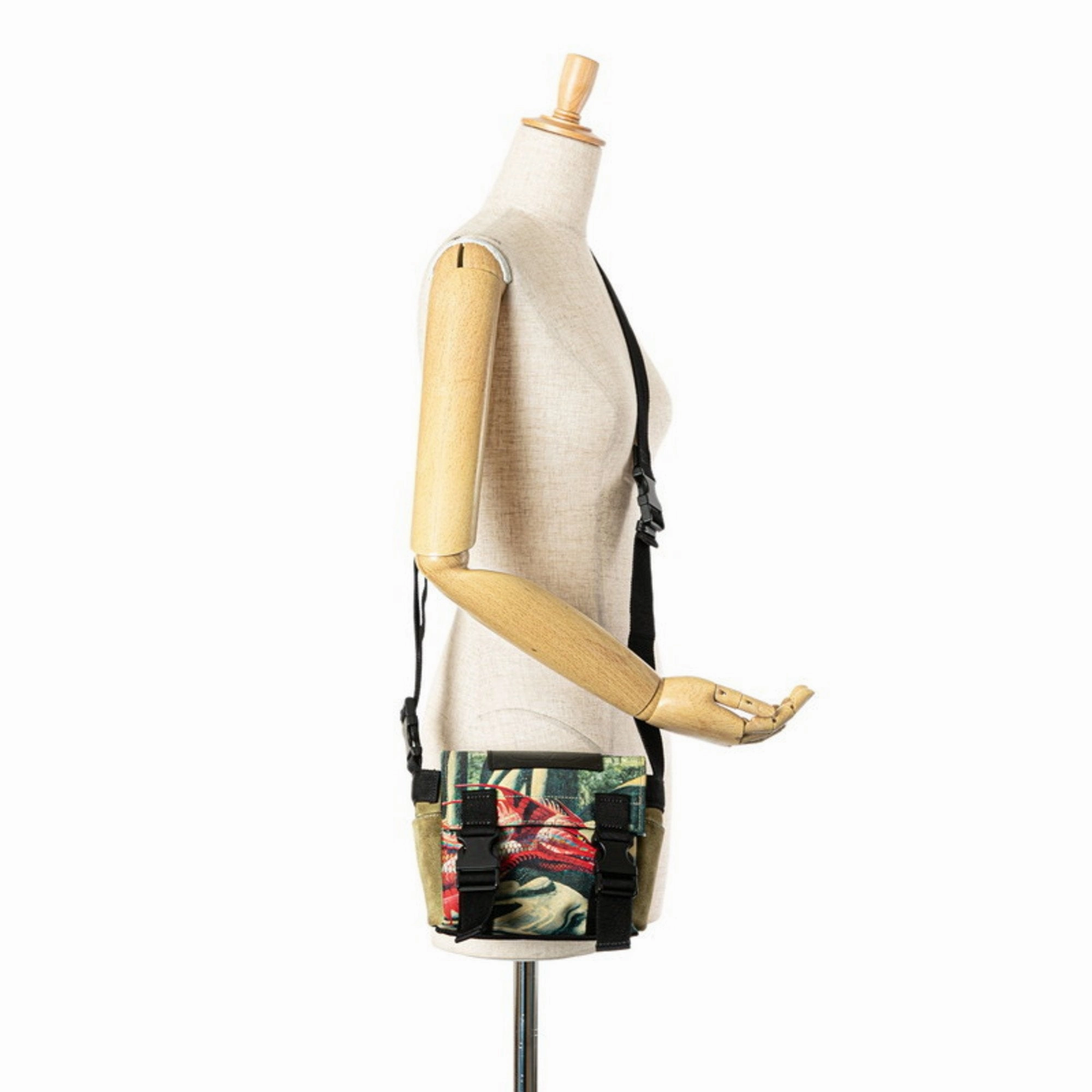 Valentino Garavani Synthetic Shoulder Bag (Pre-Owned)