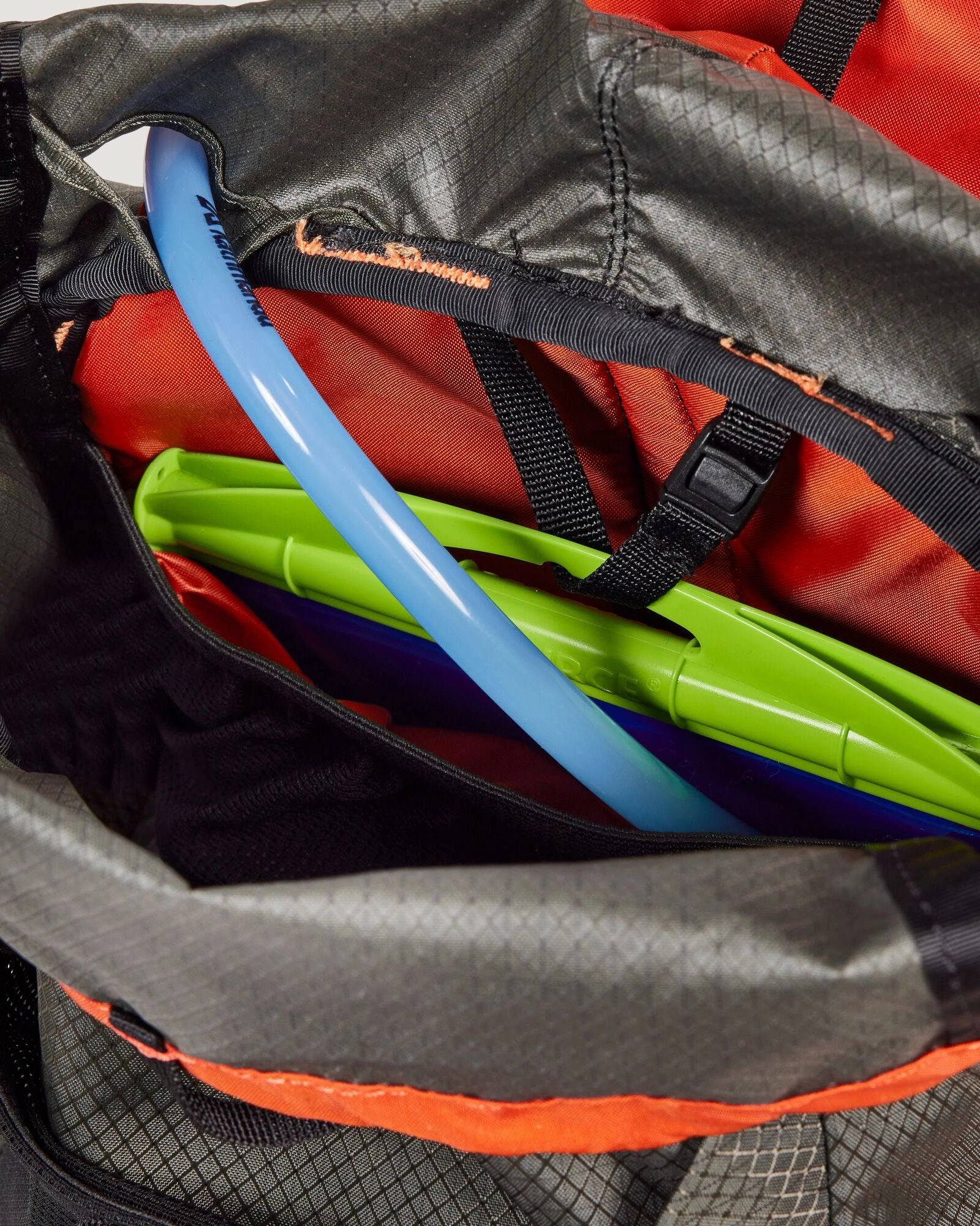 Veos Trail Running Pack - 10L - Dark Moss