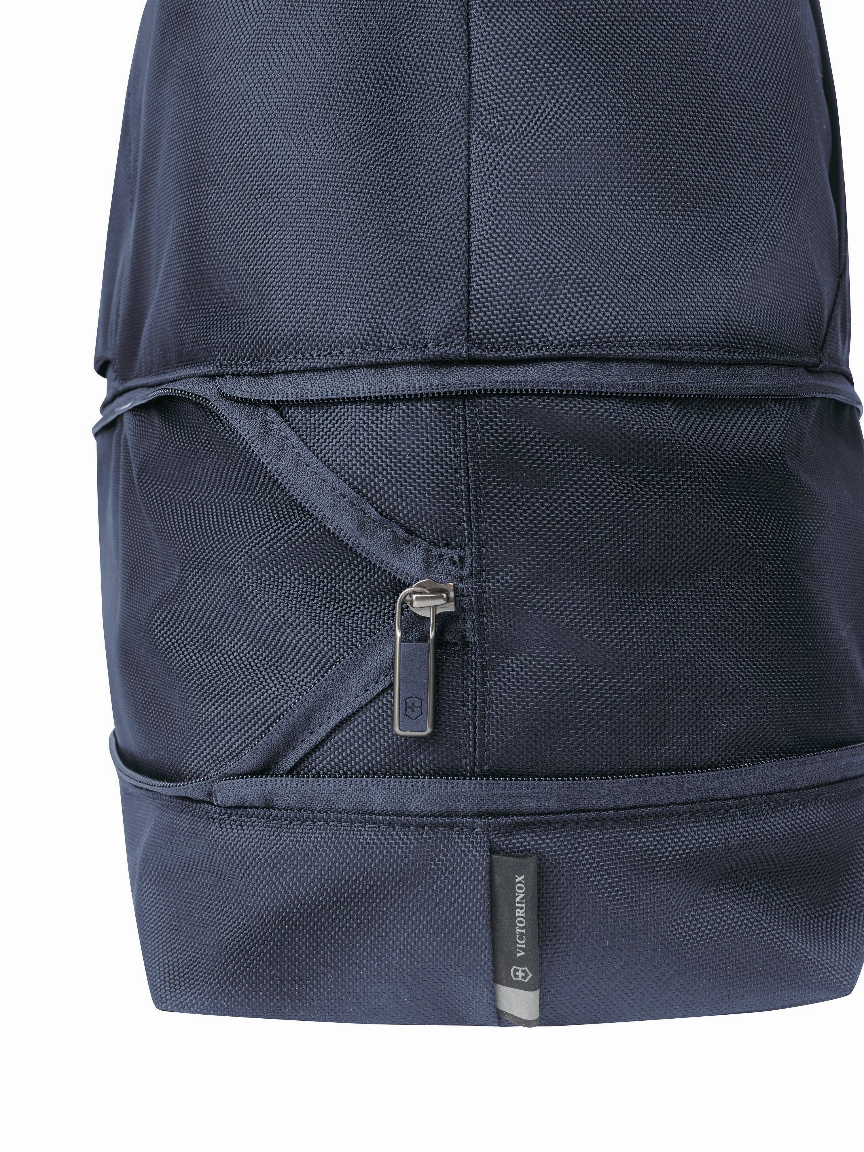Victorinox Werks Traveler 6.0 Weekender Bag with Zipper Expansion