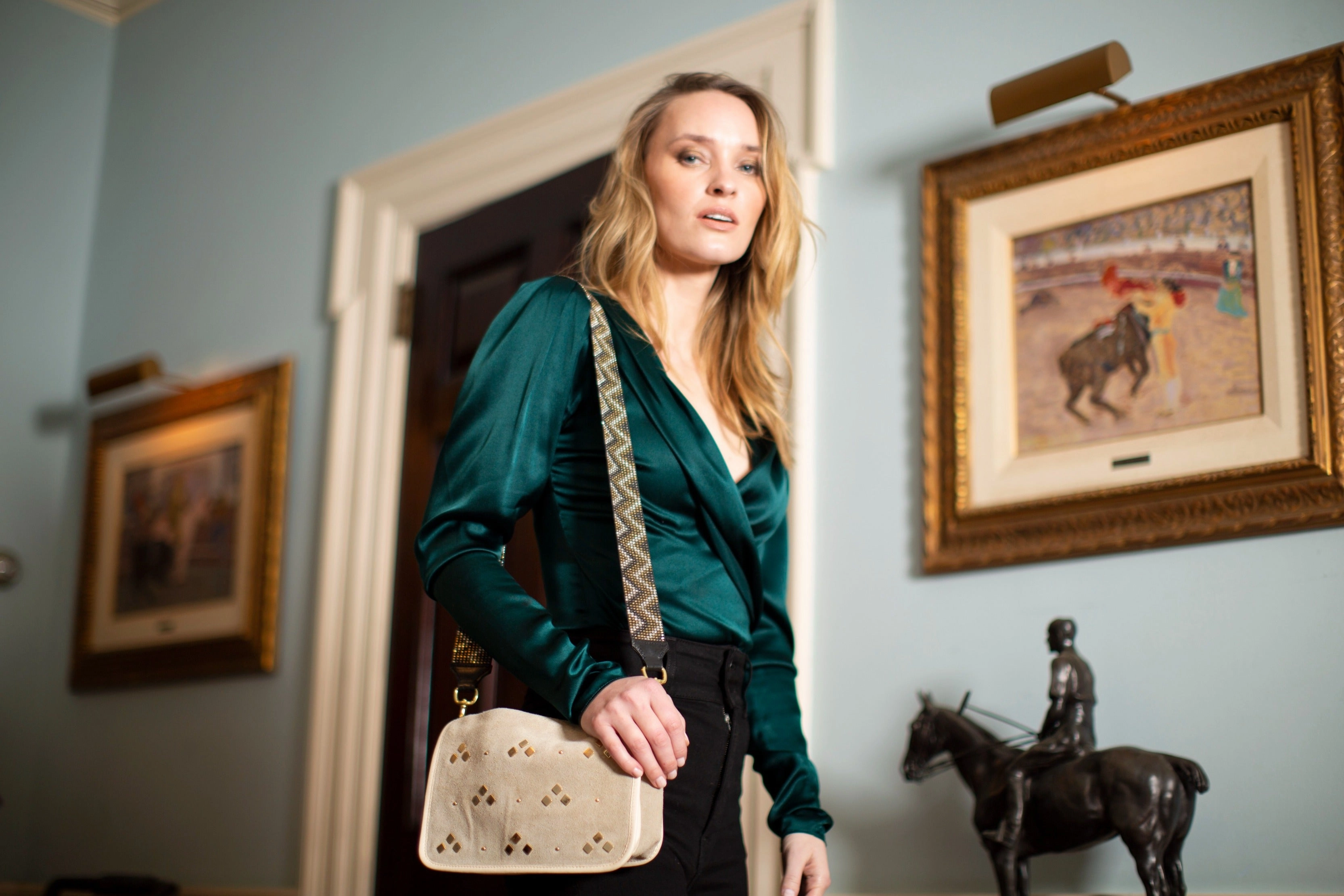WINTER WHITE GOLD MIA BAG