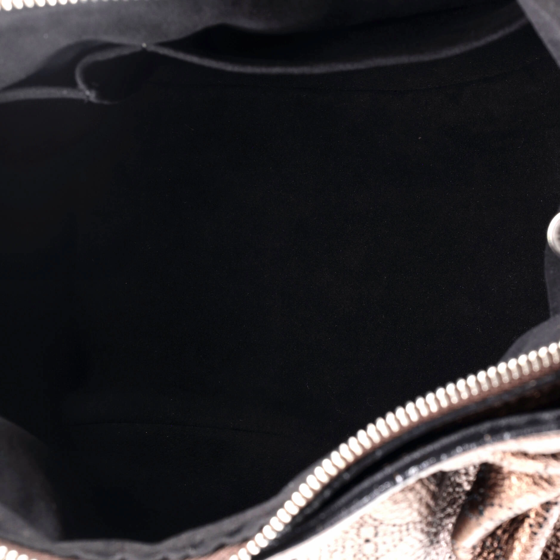 XS Crossbody Bag Mahina Leather