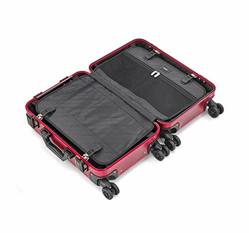Zero Halliburton Classic Aluminum 2.0 Carry-On 4 Wheel Spinner Travel Case (Silver)