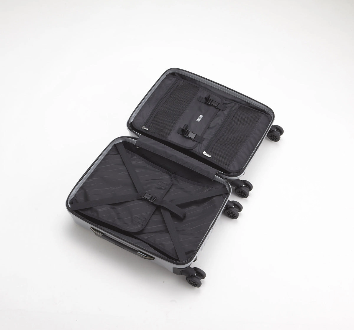 Zero Halliburton Geo Polycarbonate Carry On 4 Wheel Spinner Travel Case